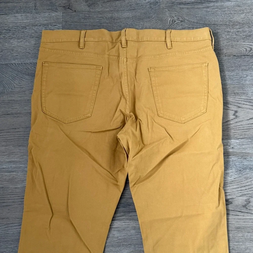 Banana Republic Slim Fit Traveler Pant - Size 42x32 - Whiskey Brown - NWOT‎